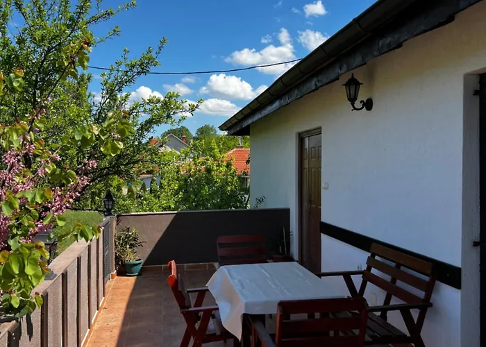 فيلة House Milovanovic *