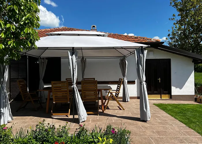 فيلة House Milovanovic